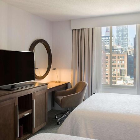 Hampton Inn Manhattan Chelsea Ню Йорк Екстериор снимка