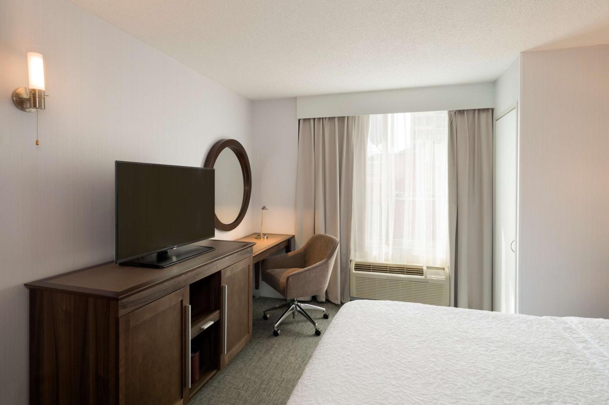Hampton Inn Manhattan Chelsea Ню Йорк Екстериор снимка