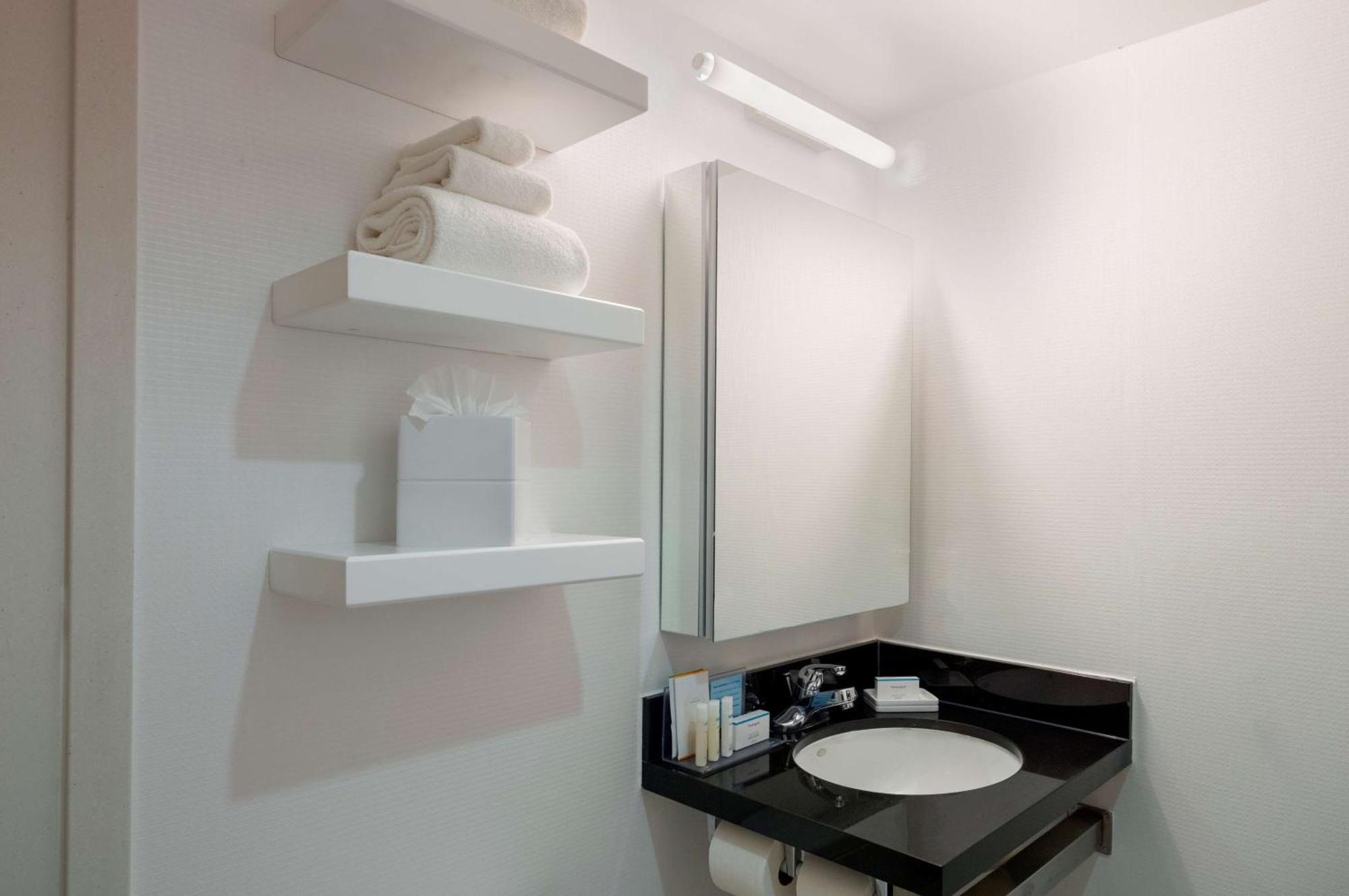 Hampton Inn Manhattan Chelsea Ню Йорк Екстериор снимка
