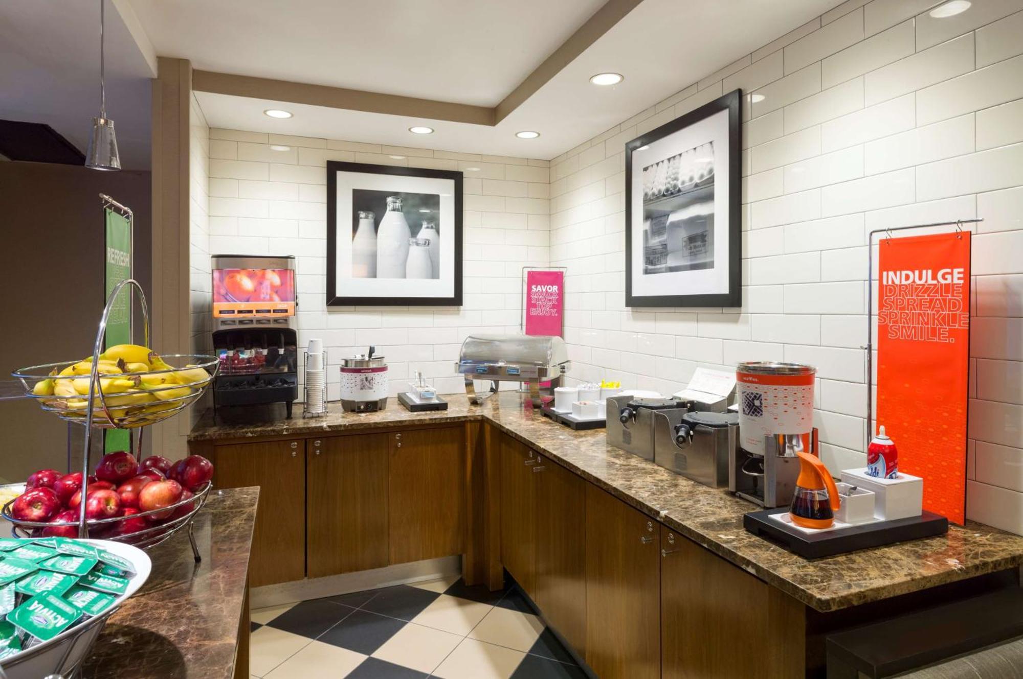 Hampton Inn Manhattan Chelsea Ню Йорк Екстериор снимка