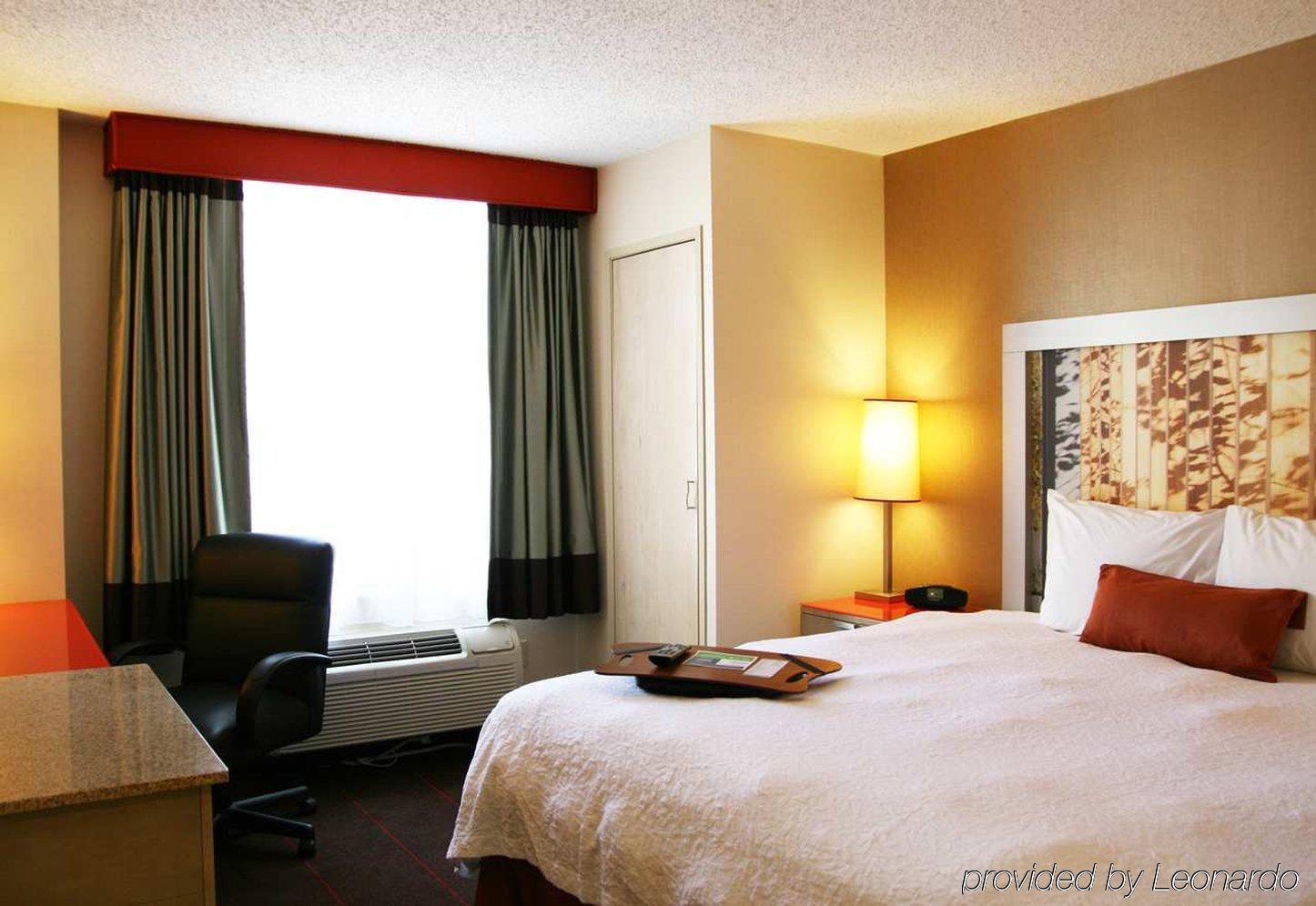 Hampton Inn Manhattan Chelsea Ню Йорк Стая снимка