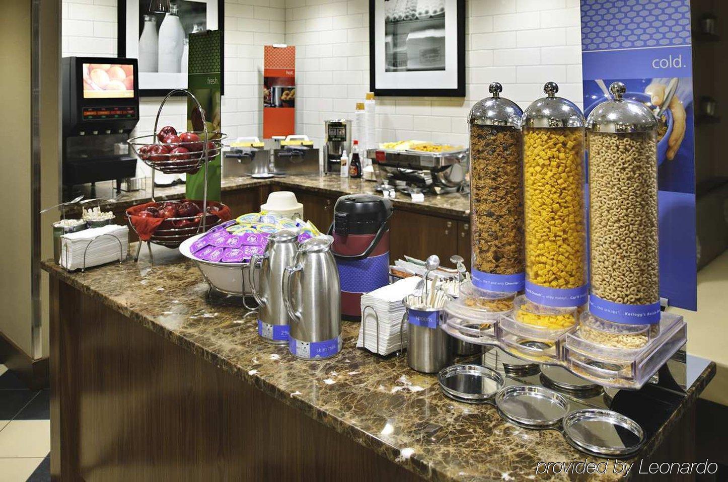 Hampton Inn Manhattan Chelsea Ню Йорк Екстериор снимка