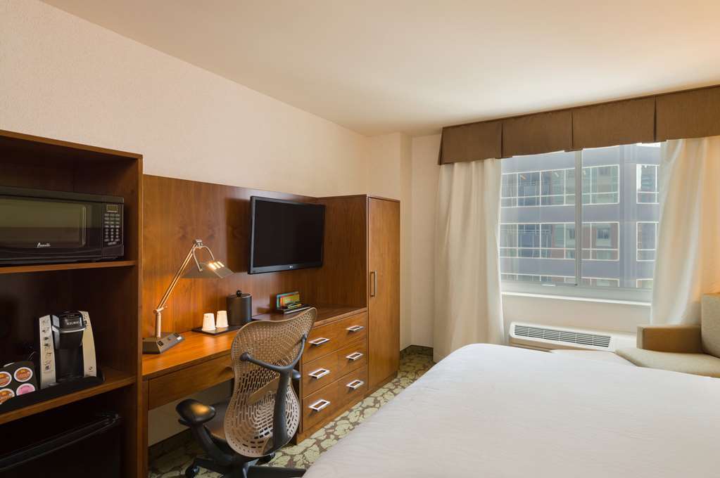 Hampton Inn Manhattan Chelsea Ню Йорк Стая снимка